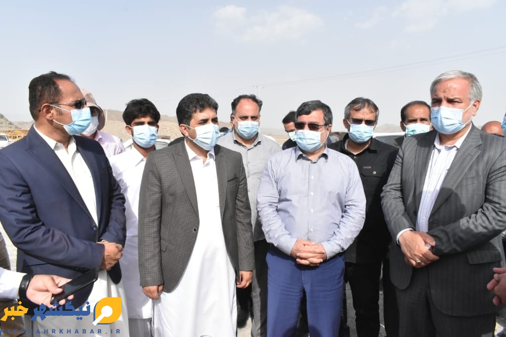 بازدید استاندار سیستان و بلوچستان از بیمارستان در حال احداث شهر بنت